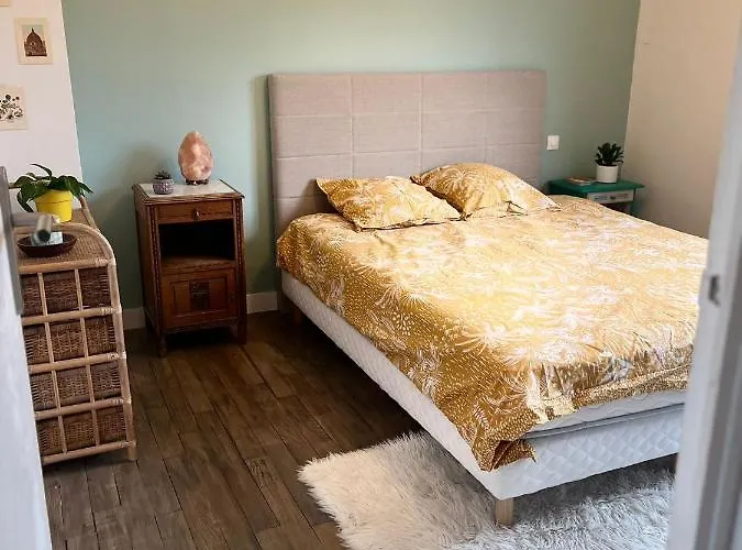 Quarto em Acomodações Particulares Maison Entière 6 à 8 Personnes Au Mans Proche Circuit Le Mans